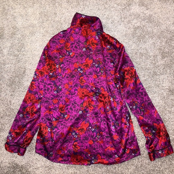 Gilligan & O’Malley Purple & Red Button Down top - Picture 11 of 13